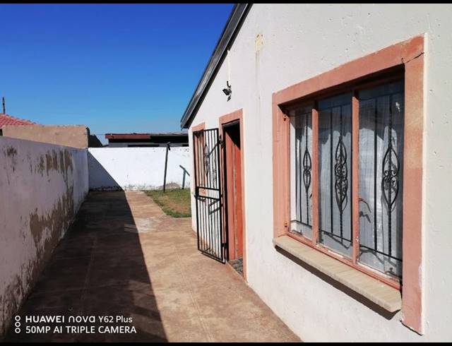 2 BEDROOM HOUSE FOR SALE IN GLEN RIDGE